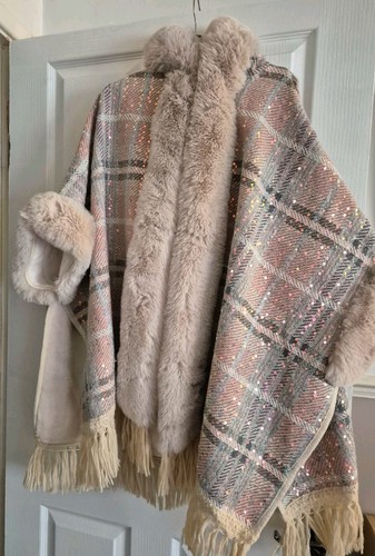 Faux fur cape - fur,