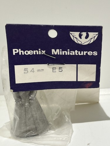 Phoenix miniatures woman - miniatures, in