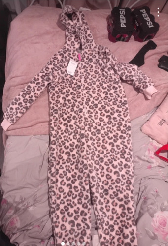 One piece pyjamas - 10, years