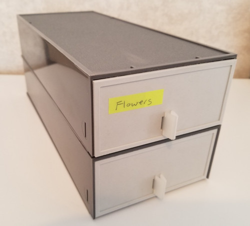 35mm slide magazine - x,