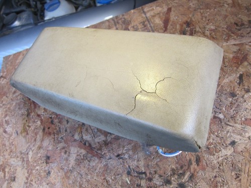 Jaguar xj40 arm rest - arm, damaged