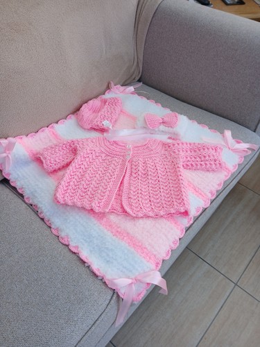 Baby girl items layette 6 - 4, 3-6
