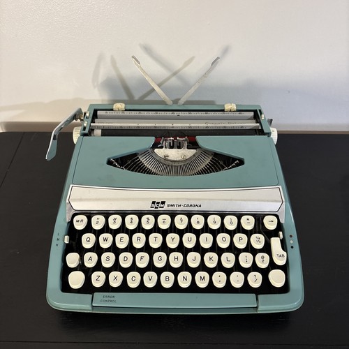Vintage smith corona portable - vintage,