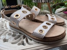 BNWOT PAVERS WHITE REAL