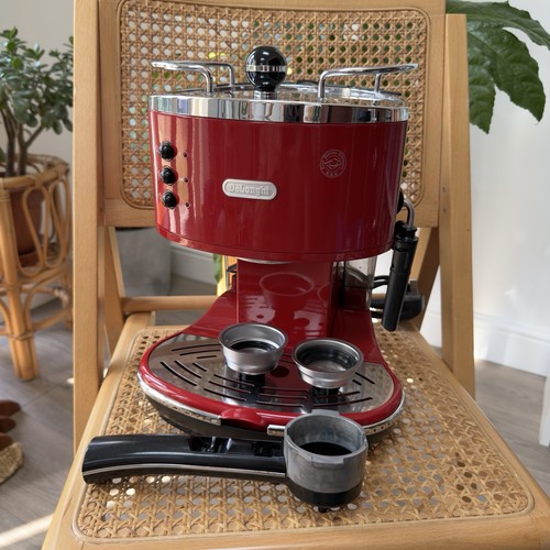 Delonghi espresso machine red - espresso,