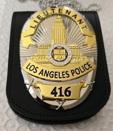 Columbo prop show - show, badge