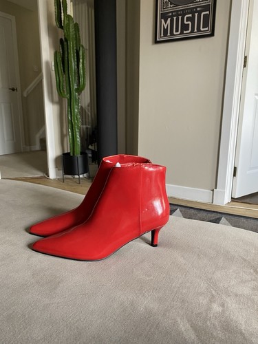 Women red size pointed to - red,