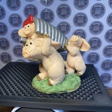 Vintage Piggin’ Pigs Piggin