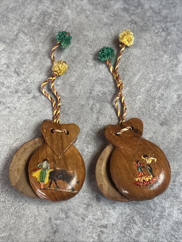 Vintage hand carved wooden - 2,