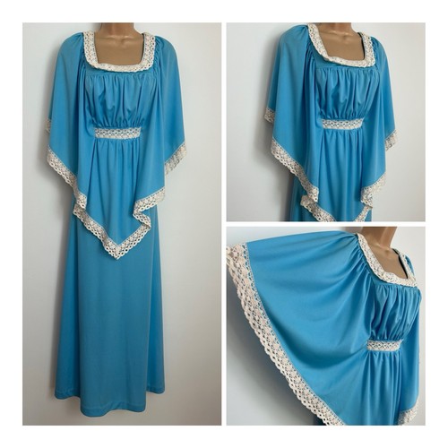 Vintage 1970s blue - blue, white