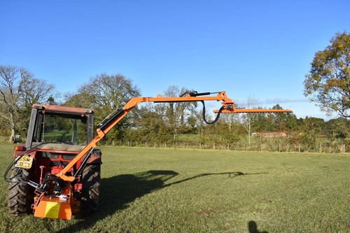 Tractor mounted t190 - t190, hedge