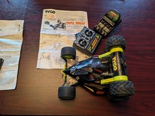 Vintage Tyco Triple Wheels RC Car And 6v Jet Turbo Battery And Charger