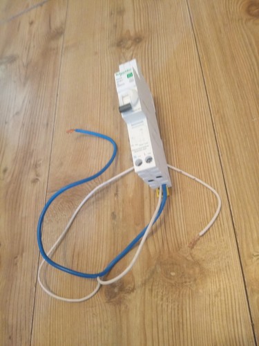 Schneider resi amp curve b - resi, 9