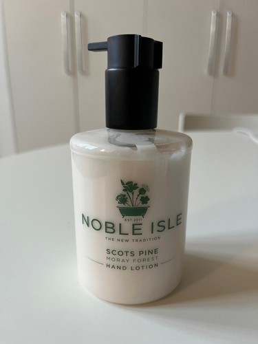 Noble isle scots pine hand - noble,