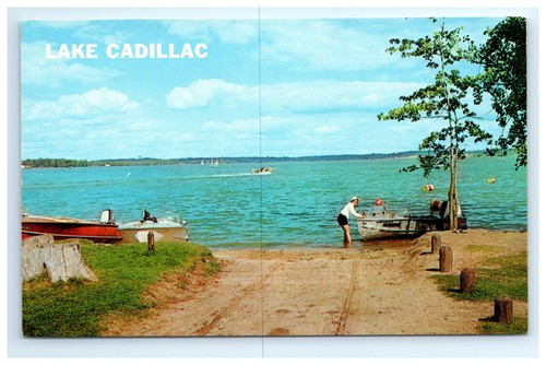 Postcard lake cadillac boat - lake,