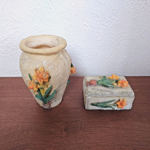 Vintage style narcissus floral - vintage,