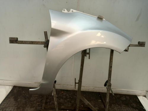 Ford fiesta right - ford, wing
