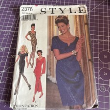 Style 2376 Women’s Dress Pattern
