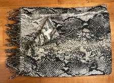 Y2K Whistles Grey Snakeprint