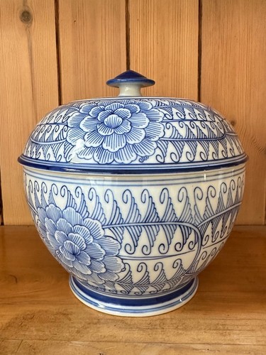 Vintage ginger jar decorative - vintage,
