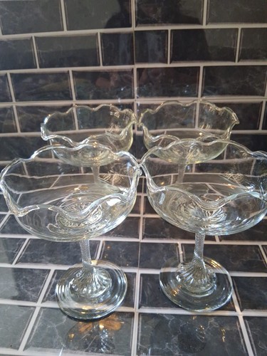 Glass crystal footed - footed, sundae