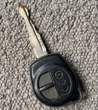 GENUINE SUZUKI 2 BUTTON REMOTE