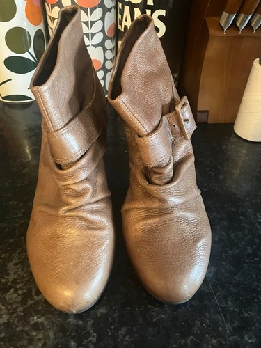 Excellent condition faith - excellent,