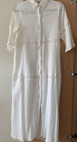 White lined dress size - dress,
