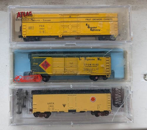 Scale model boxcars - model,