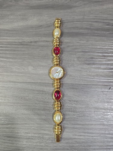 Lovely vintage gruen gold tone - lovely,