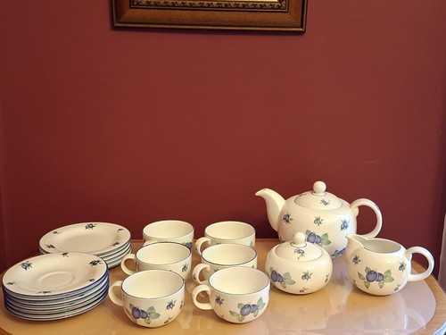 Royal doulton blueberry - blueberry, fine