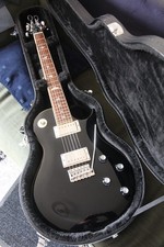 PRS SE Tremonti in black - slightly modded, with hard case.