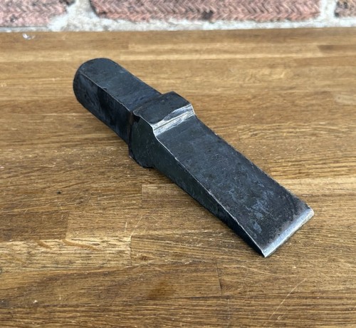 Vintage cut off hardy stake - off,