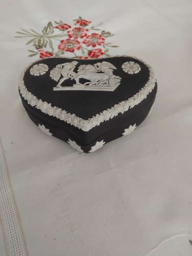 Wedgwood jasperware black - wedgwood,