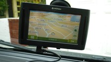 Navman F45 Sat Nav With Charger & Windscreen Mount, Works fine