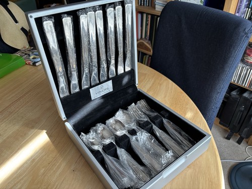 Viners cutlery set 34 piece - 34,