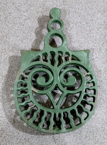 Vintage cast trivet owl - owl, dark