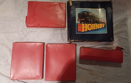 Boxed vintage hornby train set - hornby,