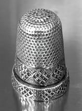 Rare Pattern Antique Silver Thimble. Hallmark London 1895. Samuel Fenton.  Rfaod