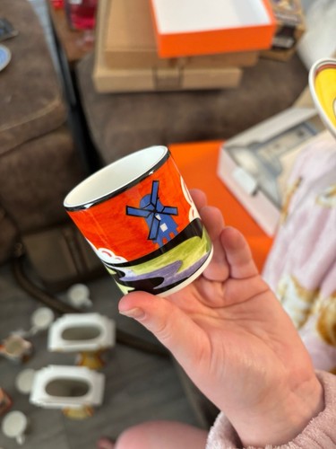 Wedgewood clarice cliff cup - cliff,