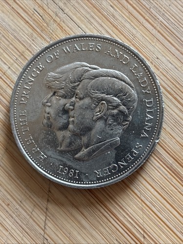 Queen elizabeth silver - 11,