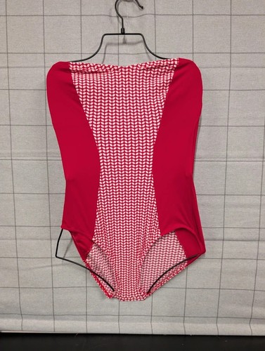 Gorgeous swimsuit strapless