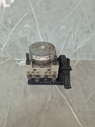 Genuine mazda abs pump bm - pump,