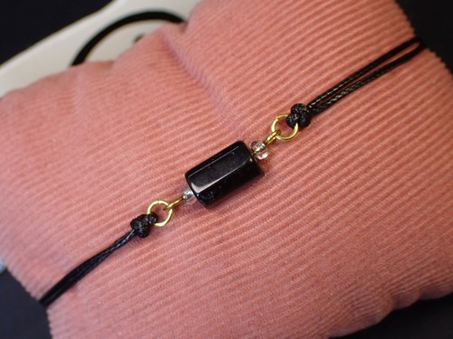 Black tourmaline dainty - black,