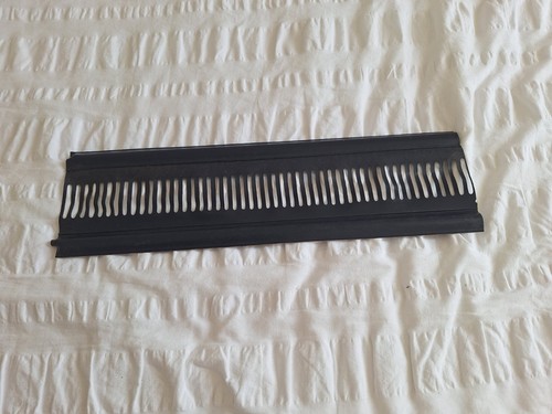 Bond small cast comb - on,