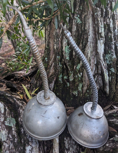 Vintage oil can thumb - vintage, pump