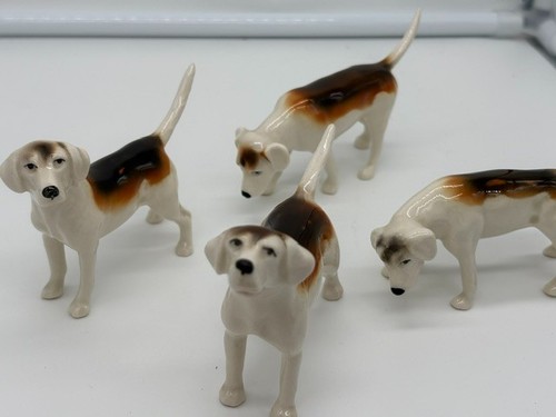 Beswick fox hounds - 4,