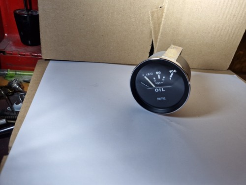 Smiths oil gauge - smiths,