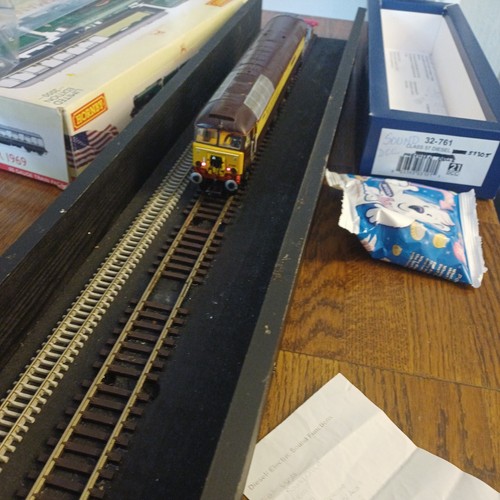 Bachmann 761 class 59305 - class, 57