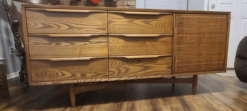 Mid century modern - mid,